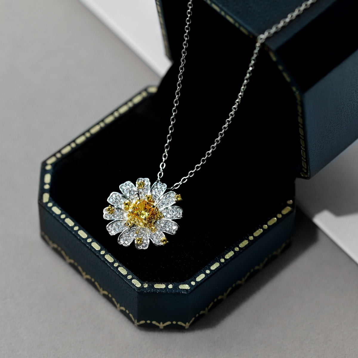 Daisy Mae Necklace